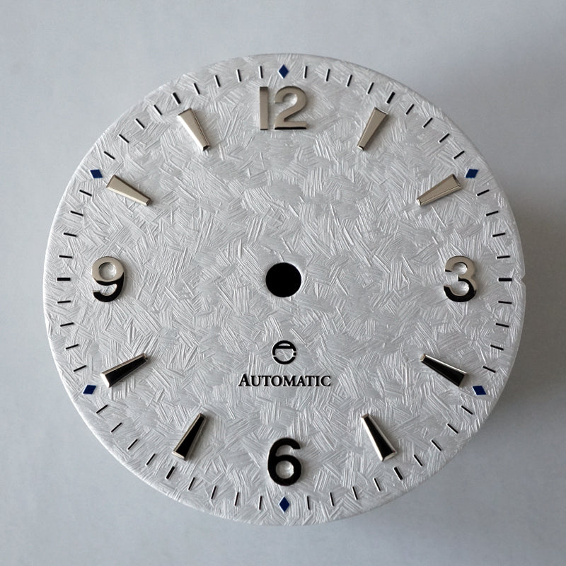 GDXWS1 - White "Snowflake" Textured Dial no Date
