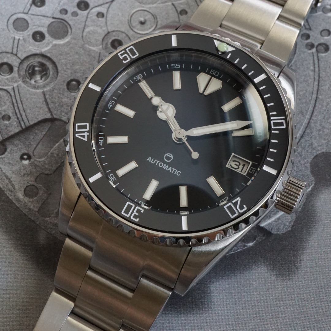 TDM002 – Legacy Dive 37 Black