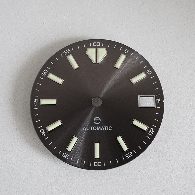 LDOG31 - Gray Sunburst Dial w/Date